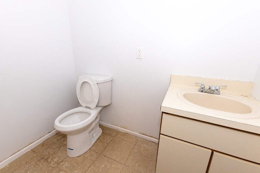 More Photos Of 1150-1190 W St Georges Ave, Linden Multifamily For Sale