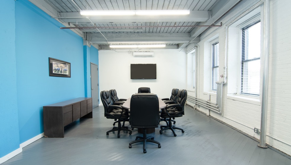 More Photos Of 728 E 136th St, Bronx Manufacturing For Lease