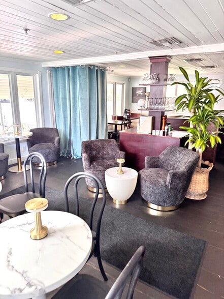 More Photos Of 146 4th Ave N, Safety Harbor Restaurant For Sale