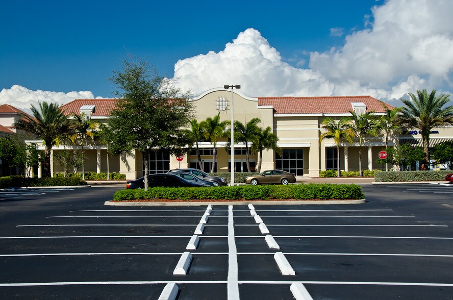 More Photos Of 2371 Vanderbilt Beach Rd, Naples Freestanding For Lease