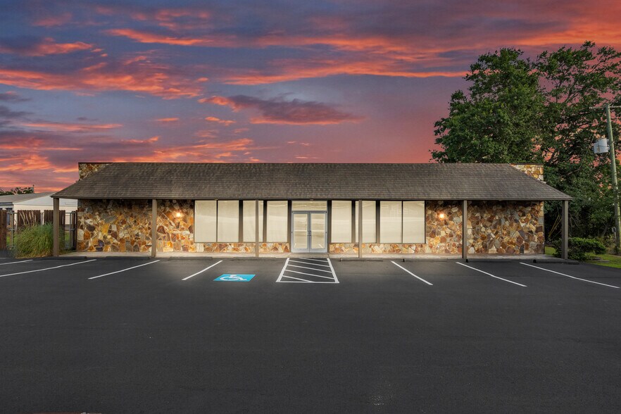 More Photos Of 10352 Atomic Rd, North Augusta Flex For Sale