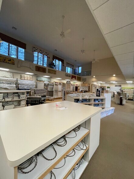 More Photos Of 59 Sunrise hwy, East Islip Freestanding For Lease