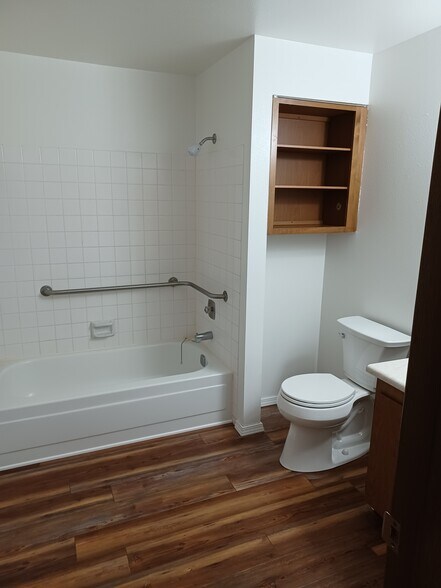 More Photos Of 540 N Madison St, Tekoa Apartments For Sale