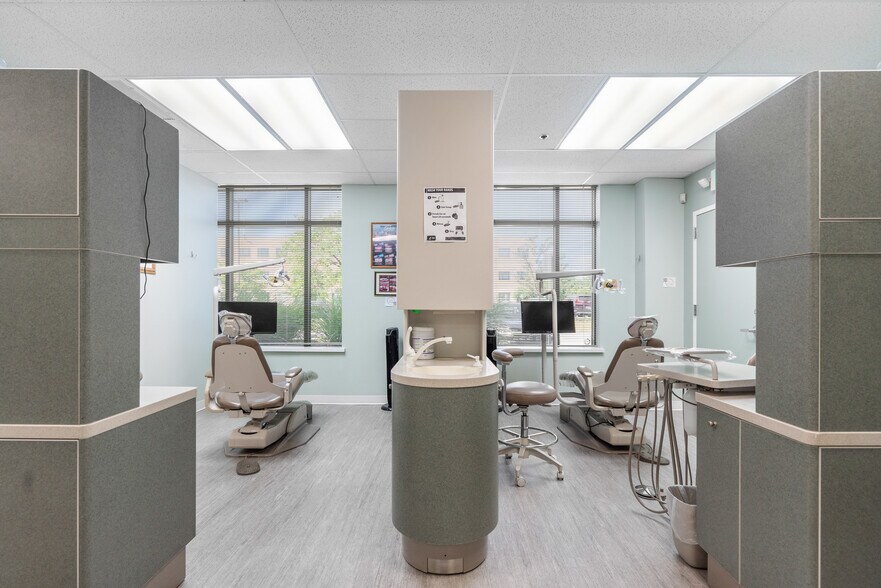 More Photos Of 9114 Philadelphia Rd, Rosedale Medical For Sale