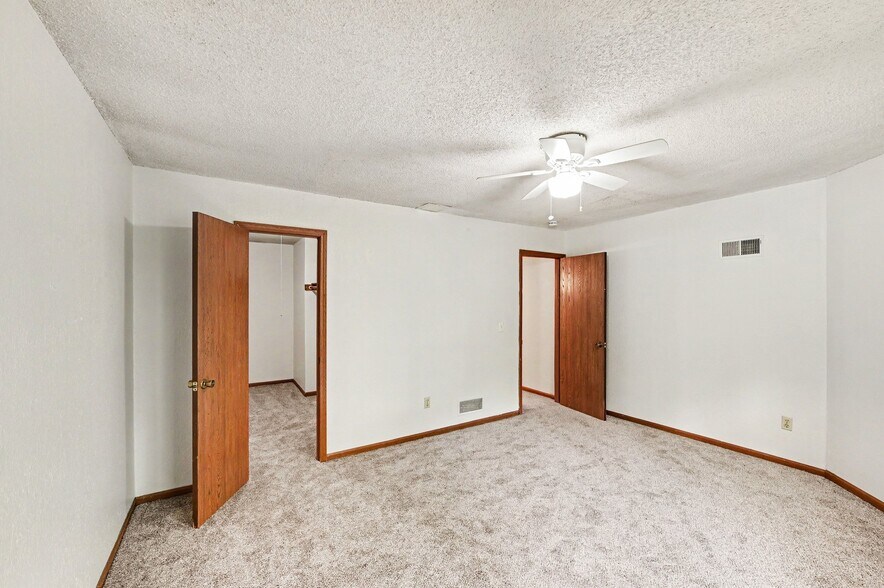 More Photos Of 8213 N Everton Ave, Kansas City Multifamily For Sale