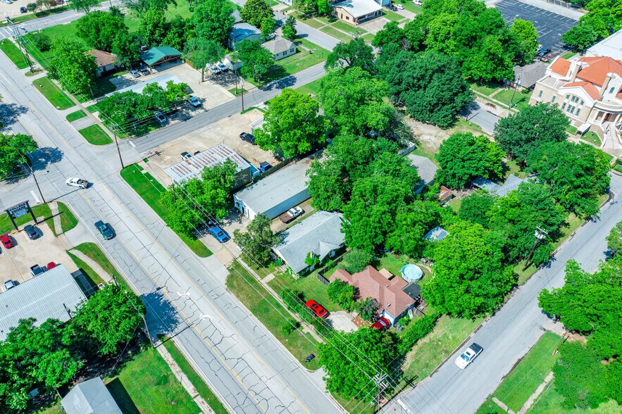 More Photos Of 405 N Virginia St, Terrell Storefront Retail Office For Sale