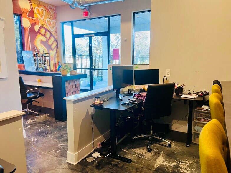More Photos Of 6401 N Nebraska Ave, Tampa Office For Lease
