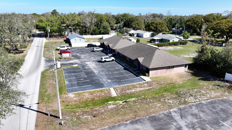 More Photos Of 32644 Blossom ln, Leesburg Office For Sale