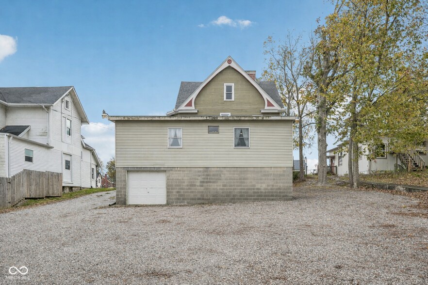 More Photos Of 305 E Washington St, Greencastle Storefront Retail Residential For Sale
