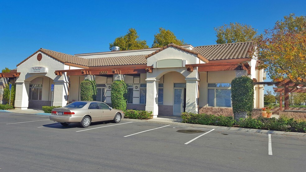 More Photos Of 9080 Laguna Main St, Elk Grove Restaurant For Lease