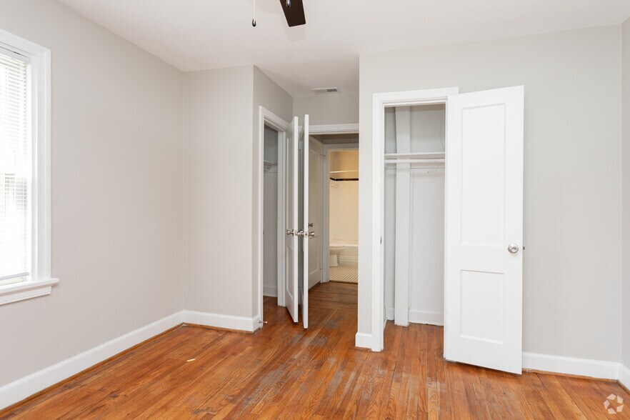 More Photos Of 1107-1117 W Rowan St, Fayetteville Apartments For Sale
