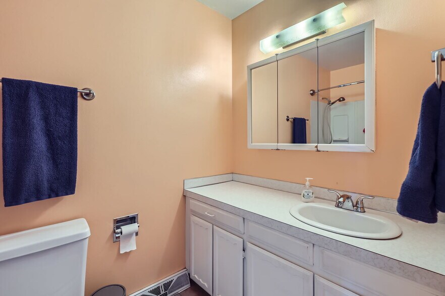 More Photos Of 9 Lansing St, Aurora Apartments For Sale