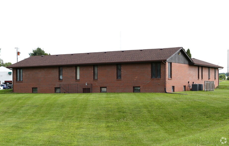 More Photos Of 1116 Cannell Ct, Rockton Office For Lease
