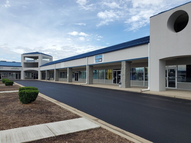 More Photos Of 420-482 Wylie Dr, Normal General Retail For Sale