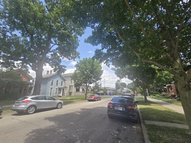 More Photos Of 817 W Wayne St, Fort Wayne Apartments For Sale