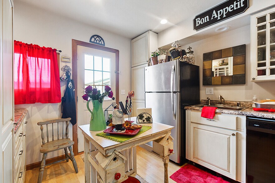 More Photos Of 101 N Evergreen Rd, Spokane Office For Lease