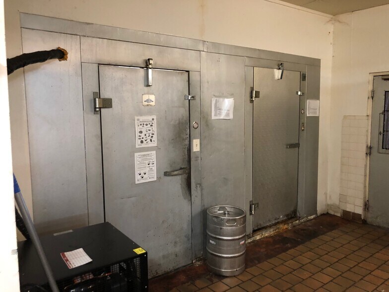 More Photos Of 8797 20th St, Vero Beach Hotel For Lease