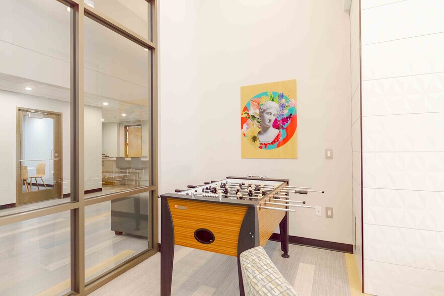 More Photos Of 310-330 15th Ave SE, Minneapolis Apartments For Lease