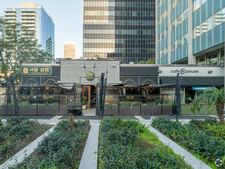 More Photos Of 3600 Wilshire Blvd, Los Angeles Office For Lease