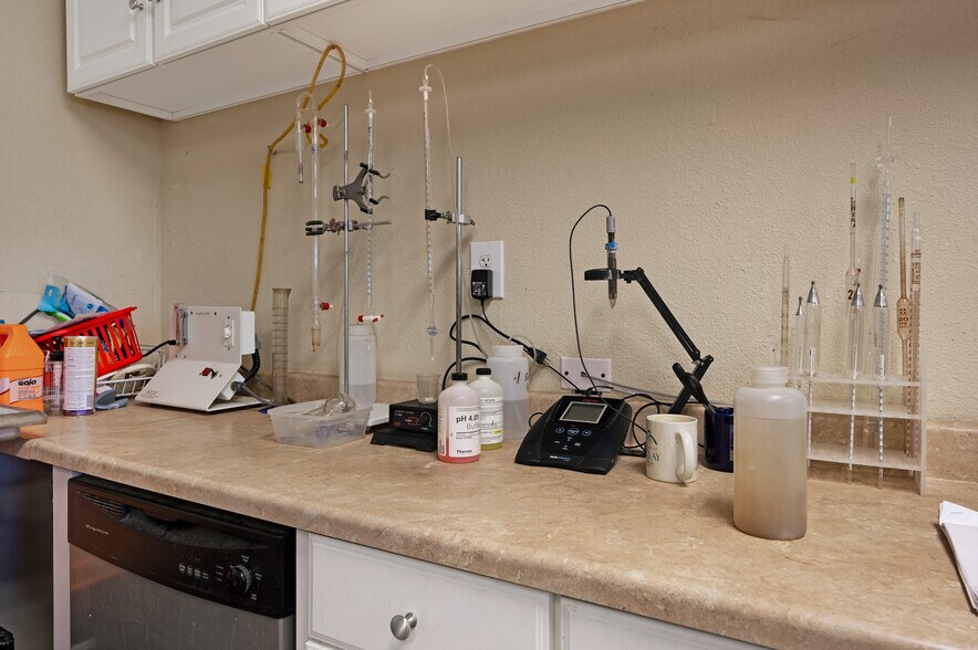 More Photos Of 21365 Shenandoah School Rd, Plymouth Winery Vineyard For Sale