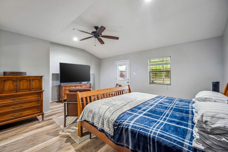 More Photos Of 825 Monarch Trail, Stephenville Specialty For Sale