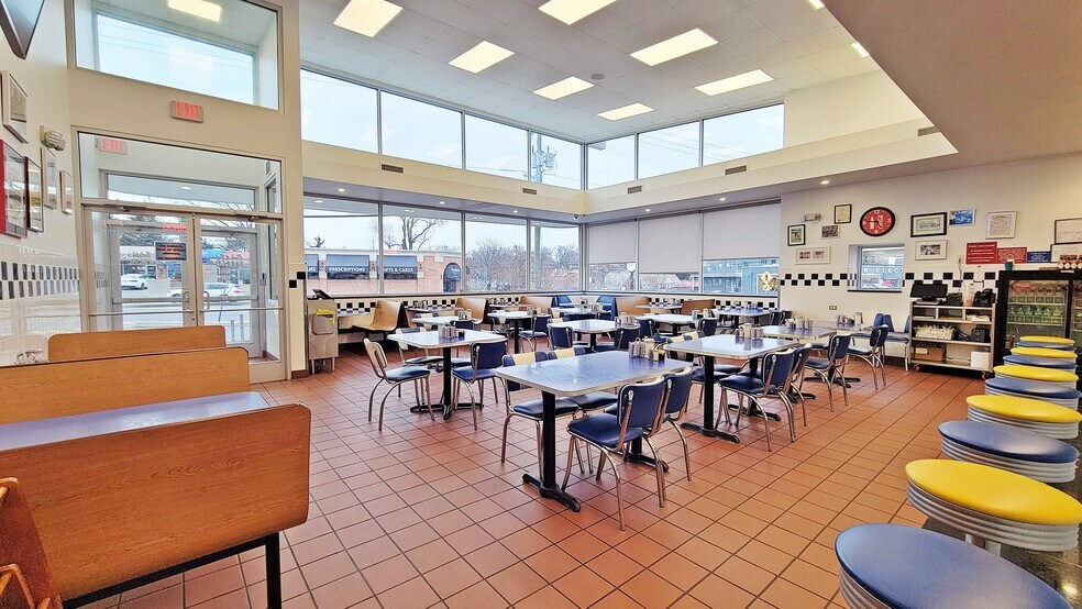More Photos Of 5050 Langston Blvd, Arlington Restaurant For Sale