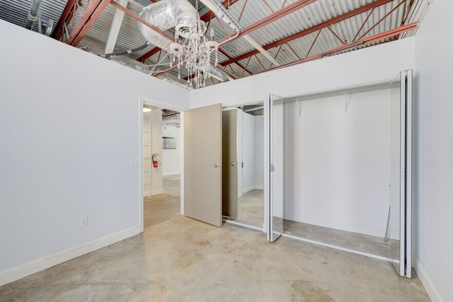 More Photos Of 3425 Galt Ocean Dr, Fort Lauderdale Storefront Retail Office For Lease