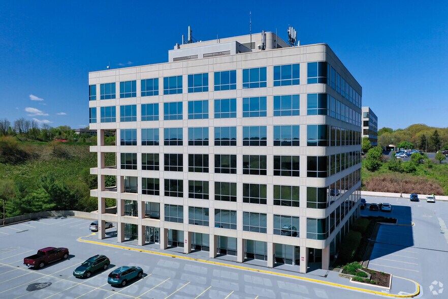 More Photos Of 5700 Corporate Dr, Pittsburgh Office For Lease