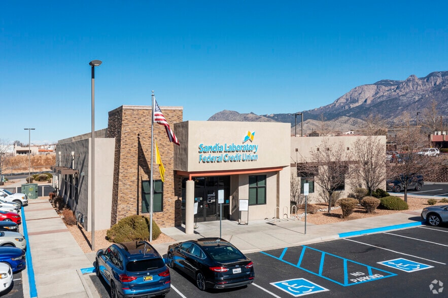 More Photos Of 8850 Holly St NE, Albuquerque Unknown For Lease