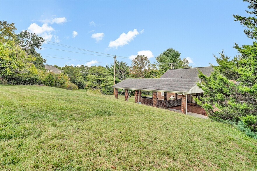More Photos Of 2925-2941 Leslie Ln, Roanoke Land For Sale