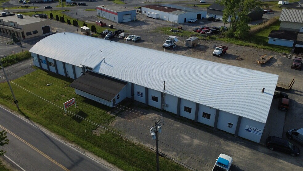 More Photos Of 8125-8127 Thompson Rd, Clay Unknown For Lease