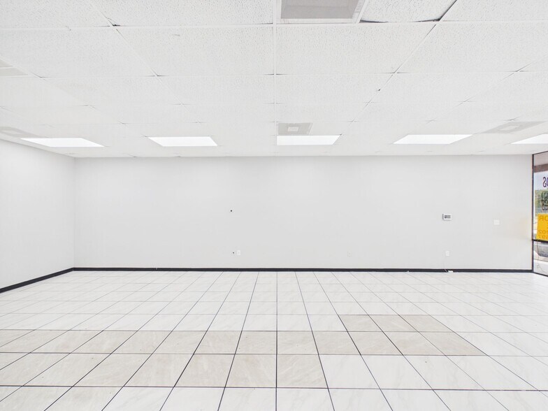 More Photos Of 17602 W Little York Rd, Houston General Retail For Lease