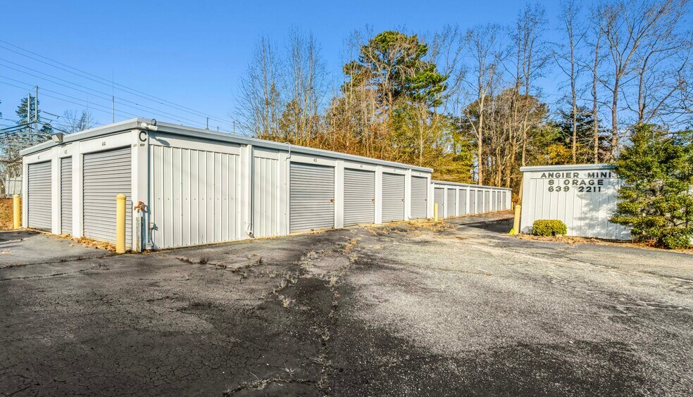 More Photos Of 400 W Depot St, Angier Self Storage For Sale