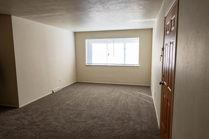 More Photos Of 8331 Duryea Ave, Saint Louis Apartments For Sale