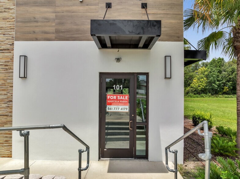 More Photos Of 3370 Rouse Rd, Orlando Storefront For Sale