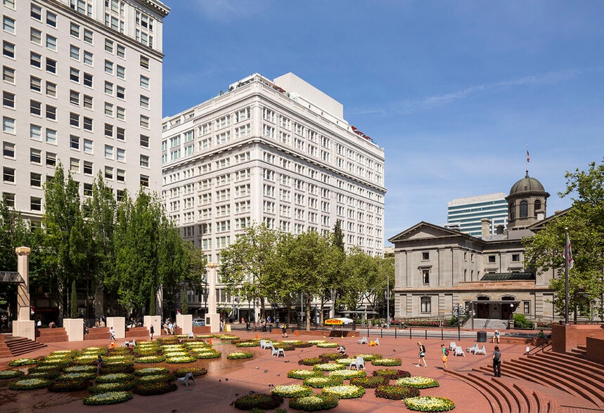 More Photos Of 621 SW 5th Ave, Portland Office For Lease