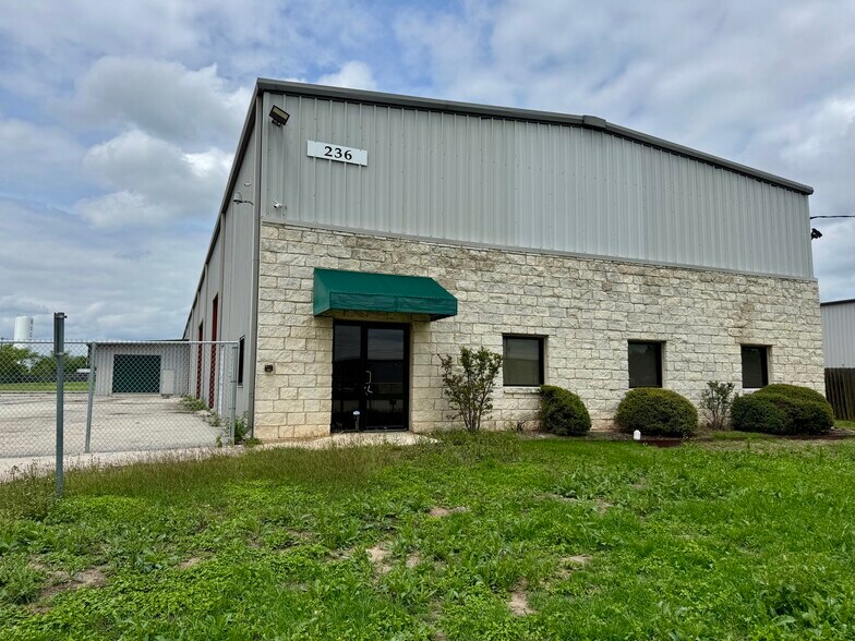 Primary Photo Of 236 Trademark Dr, Buda Warehouse For Lease