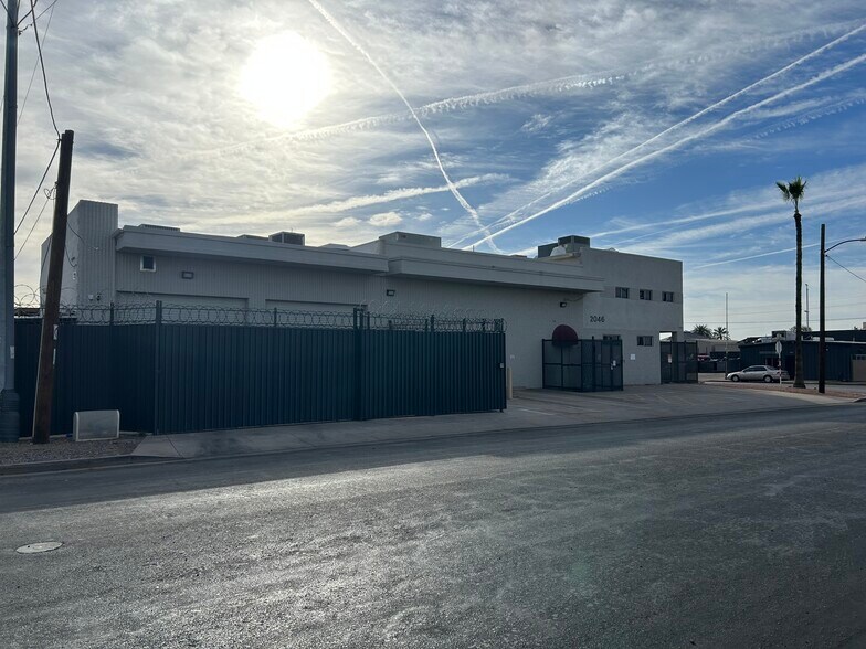 More Photos Of 2046 W Ironwood Dr, Phoenix Industrial For Sale