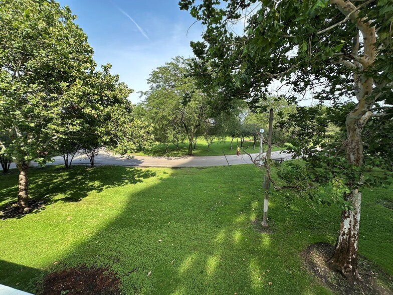 More Photos Of 5701 N Sheridan Rd, Chicago Apartments For Sale