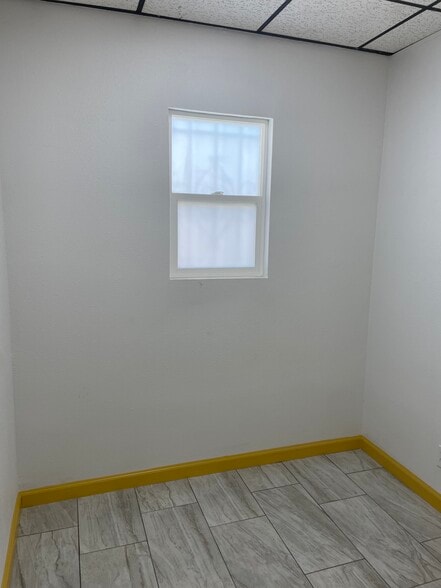 More Photos Of 1667-1671 Anaheim St, Harbor City Storefront Retail Office For Lease