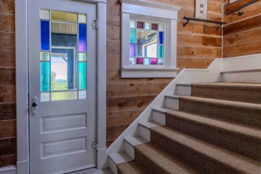 More Photos Of 1611 Little Bear Ridge Rd, Troy Specialty For Sale