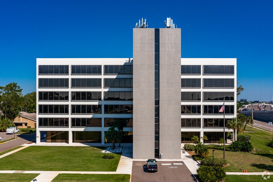 More Photos Of 2536 Countryside Blvd, Clearwater Office Residential For Lease
