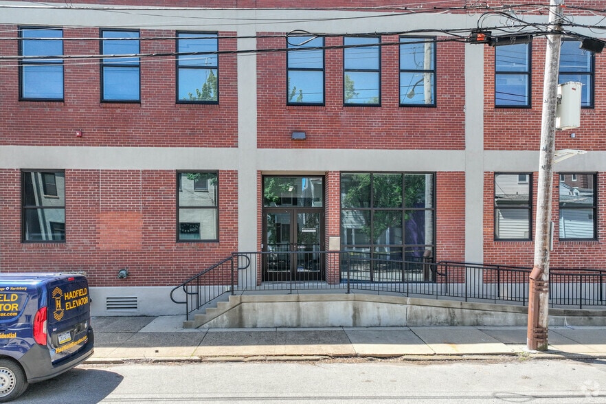 More Photos Of 2500 Jane St, Pittsburgh Office For Sale