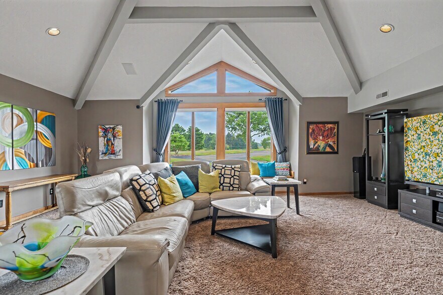 More Photos Of 7291 Stone Rd, Medina Office For Sale