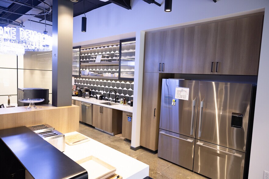 More Photos Of 416 B St, Santa Rosa Office For Sale