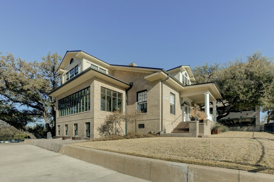 More Photos Of 904 San Antonio St, Austin Office For Lease