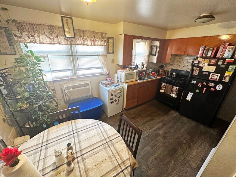 More Photos Of 2106 135th Pl, Blue Island Apartments For Sale