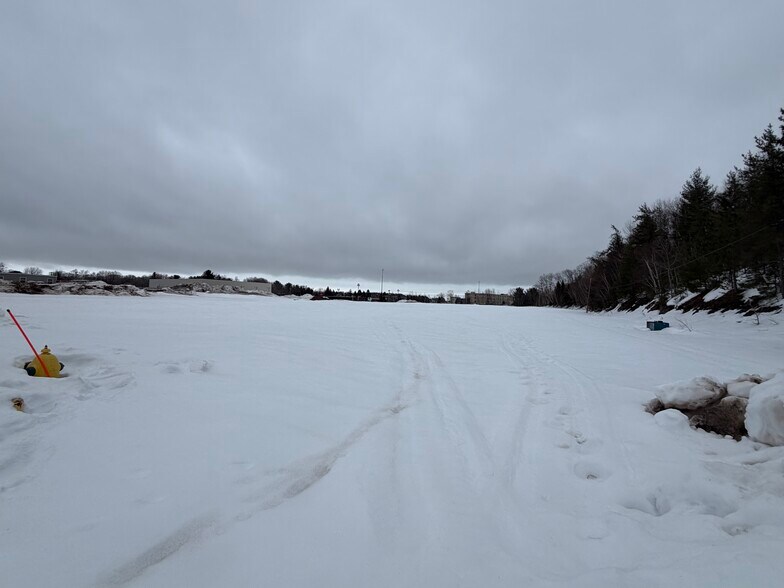 More Photos Of 2001 Wilson St, Marquette Land For Sale