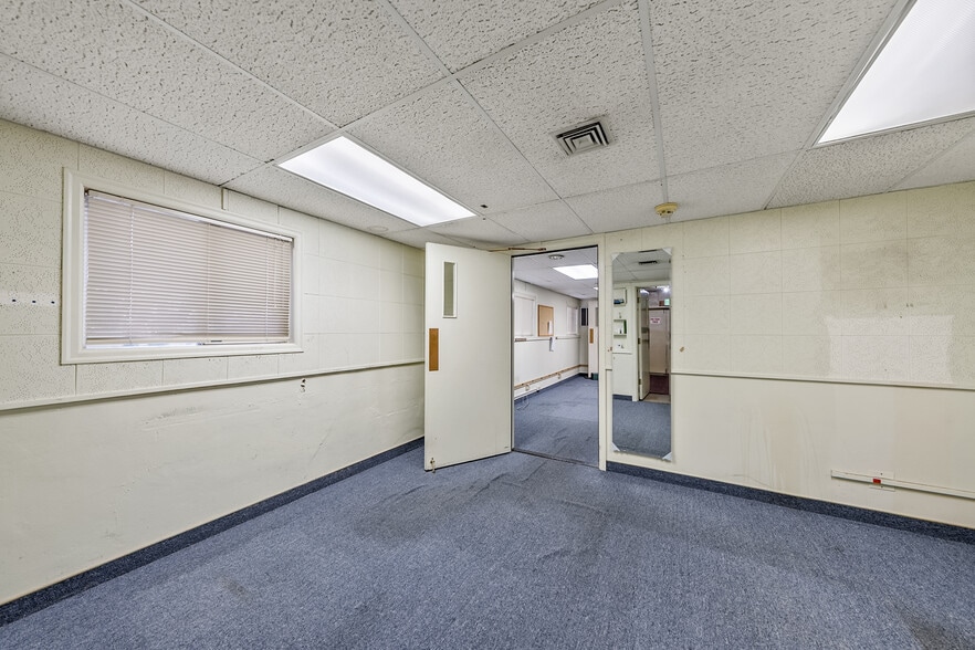 More Photos Of 655 W Umpqua St, Roseburg Radio TVTransmission Facilities For Sale