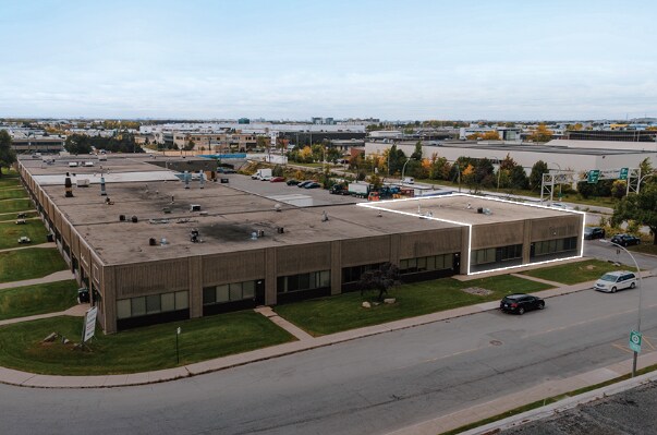 More Photos Of 151-191 Rue Mérizzi, Saint-Laurent Distribution For Lease